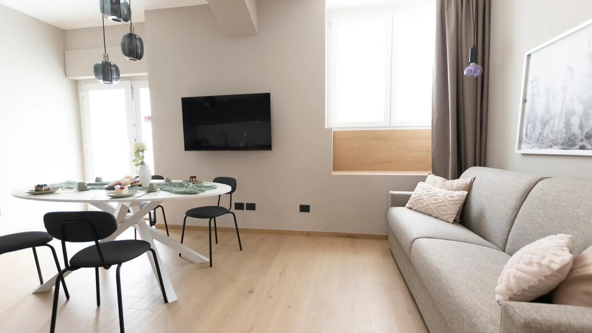 Apartament Ihost Luxury -Free Parking- Plana 8 Mediolan