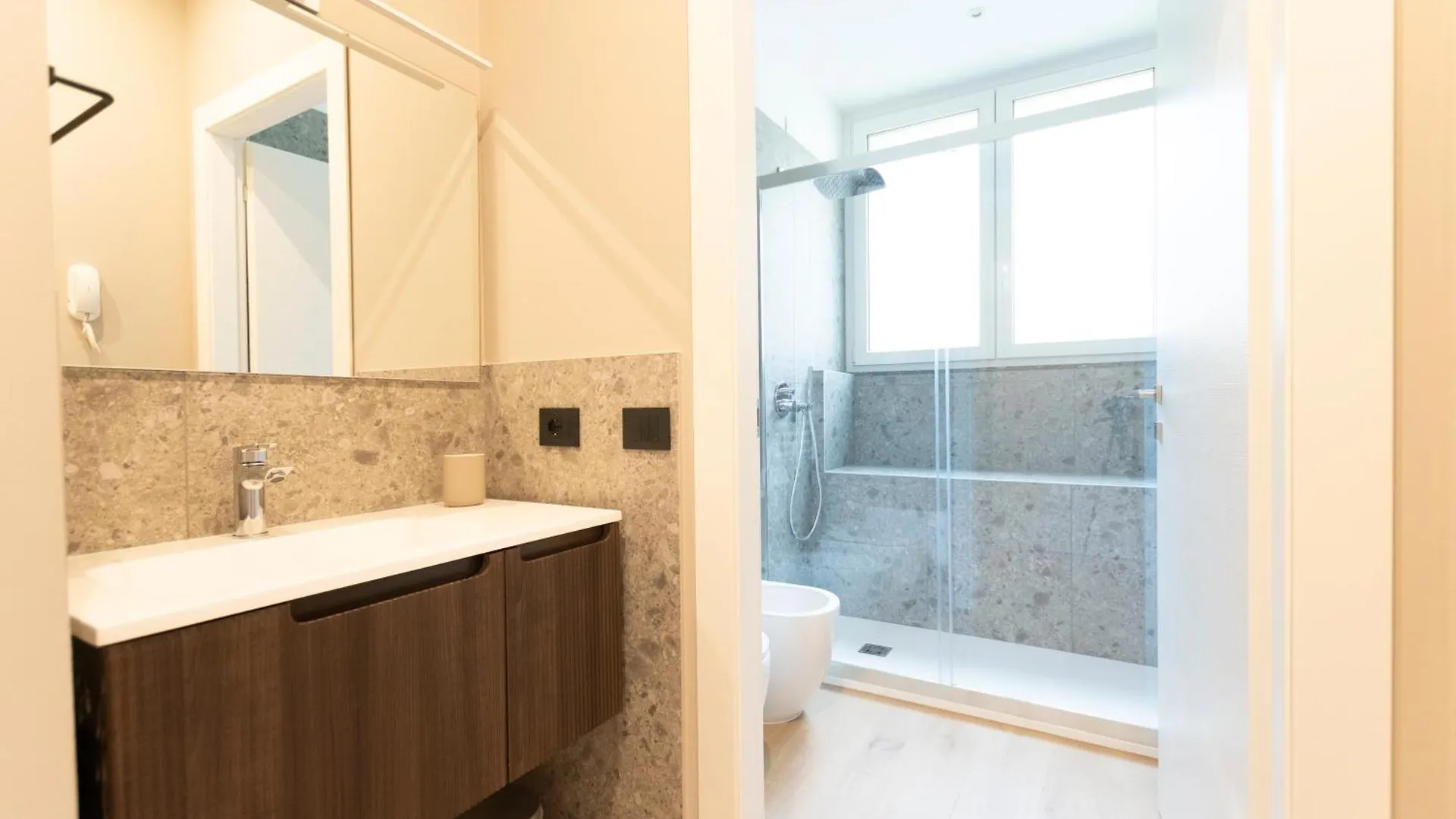 Apartament Ihost Luxury -Free Parking- Plana 8 Mediolan Włochy