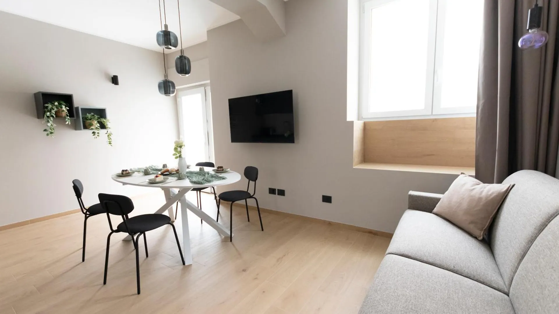 Apartament Ihost Luxury -Free Parking- Plana 8 Mediolan 0*,  Włochy